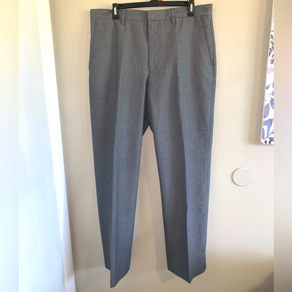 NWOT Merona Mens trousers 34x32 new men’s slacks gray pin striped pants
